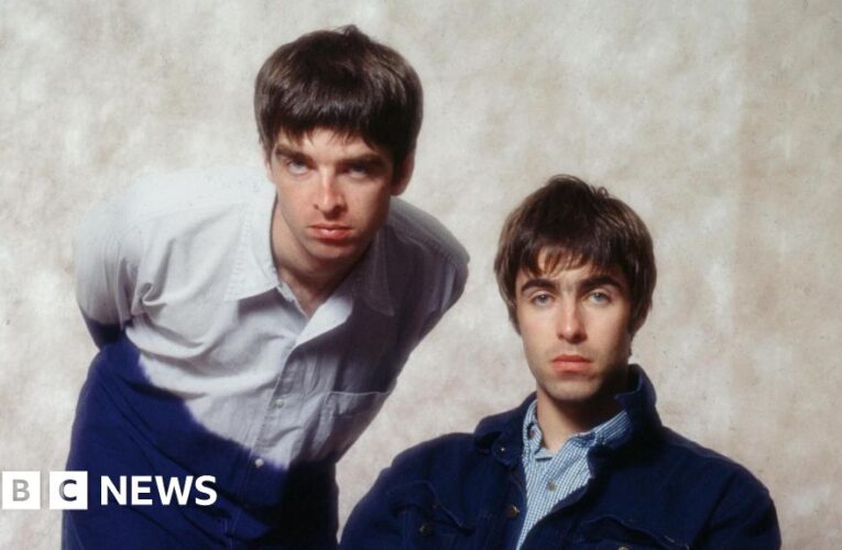 Oasis 'sounding huge' as comeback tour launches