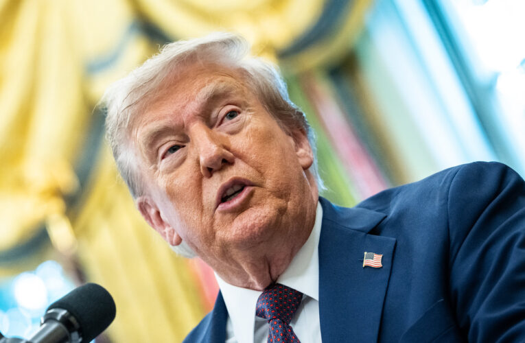 Trump Says U.S. Attacked Boat Carrying Venezuelan Gang Members, Killing 11
