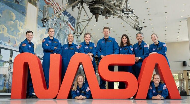 NASA introduces 10 new astronaut candidates
