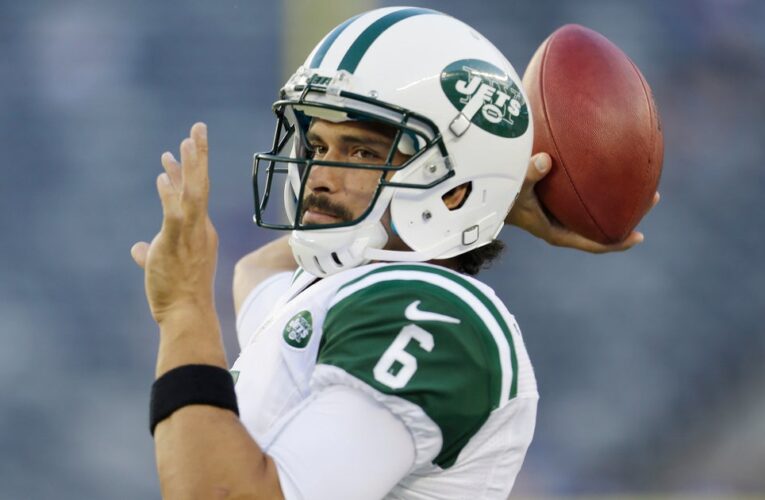 Former NFL quarterback Mark Sanchez injured, hospitalized, agent says