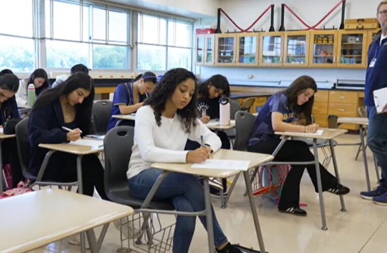 Banning cellphones in schools: Are the kids alright?