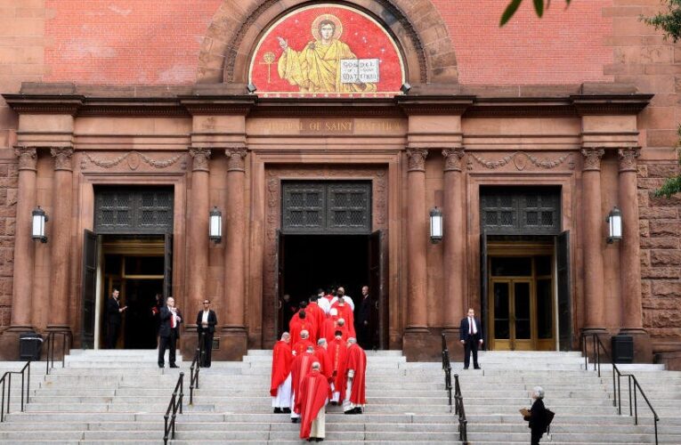 Man arrested, charged with having Molotov cocktail outside D.C. church
