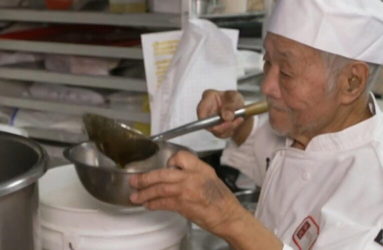 Three generations are keeping Moon Festival's sweetest tradition alive at Texas bakery