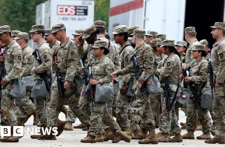 Hundreds of US National Guard troops arrive in Chicago